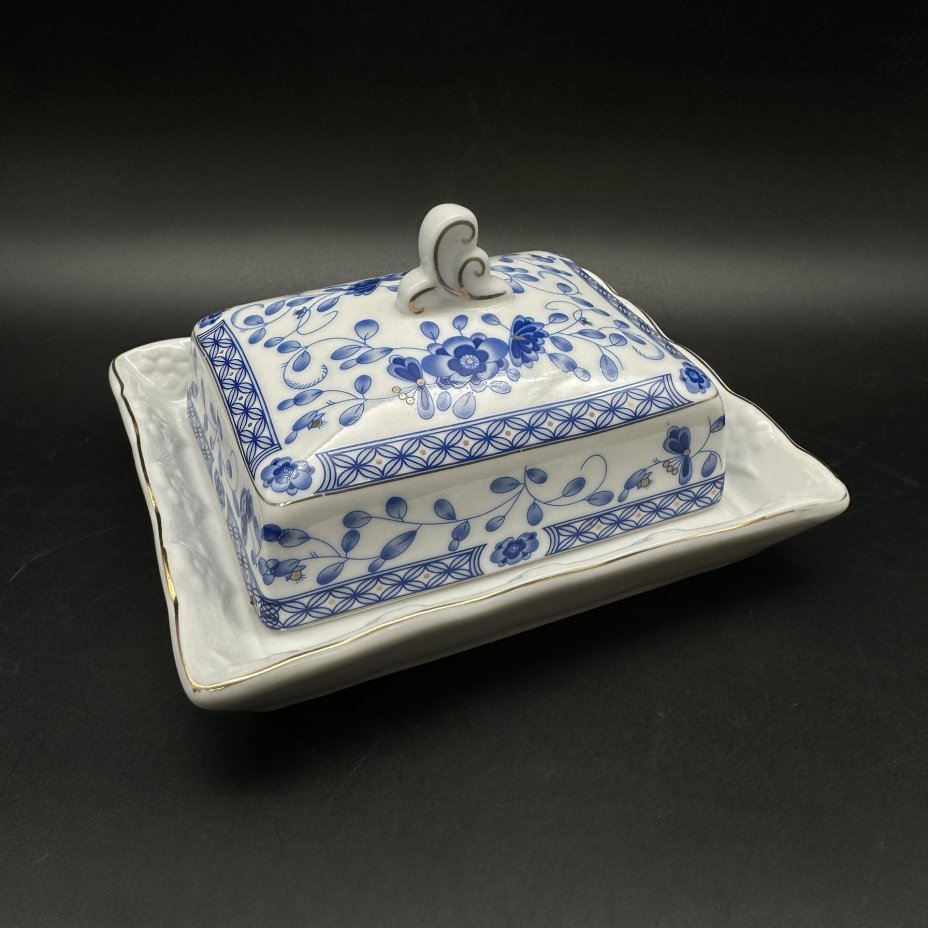 Маслёнка с цветочным декором, фарфор, деколь, золочение, Lefard (Лефард), Китай, 2000-2010 гг.
