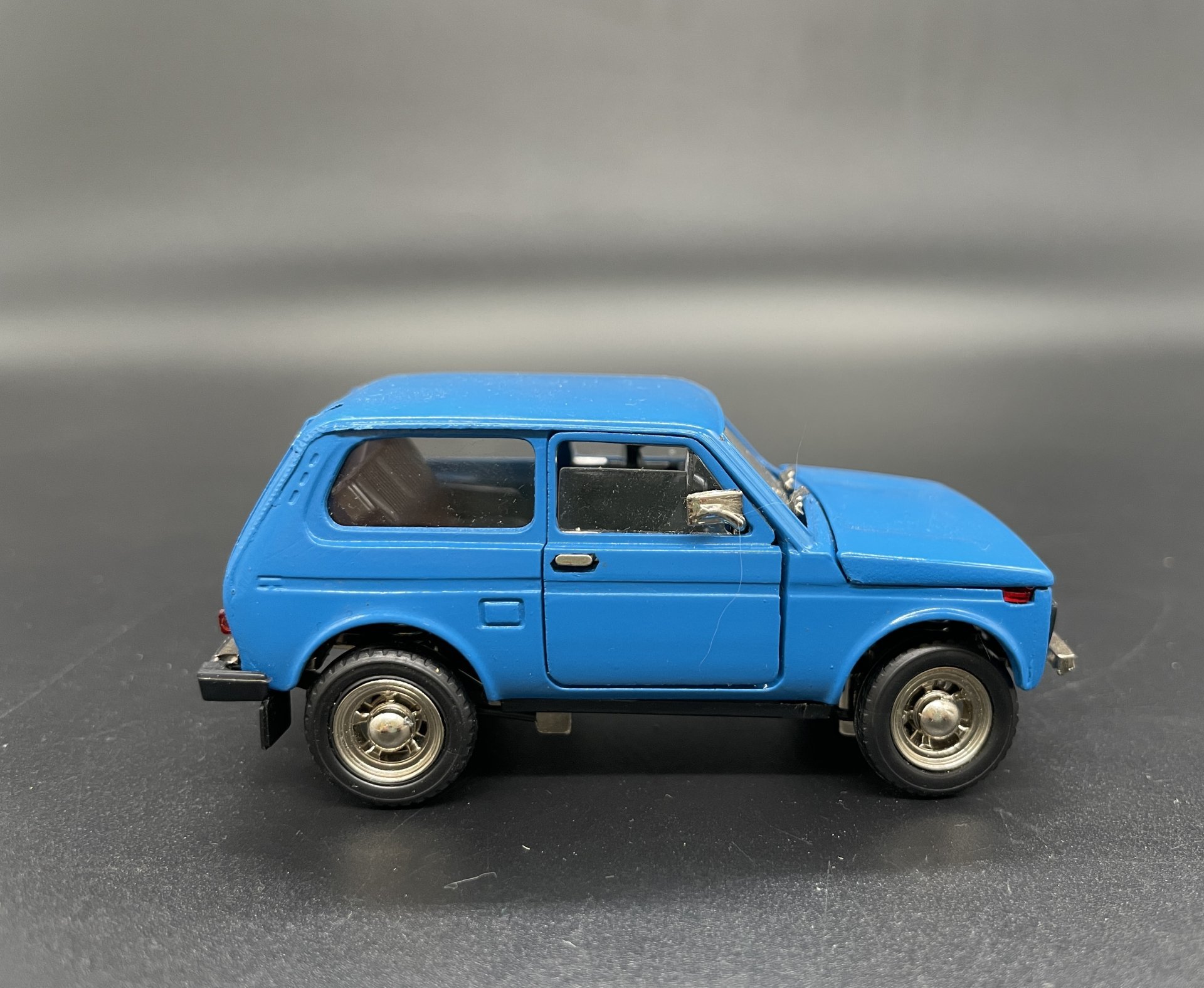 Модель автомобиля "Lada 2121" (Нива)