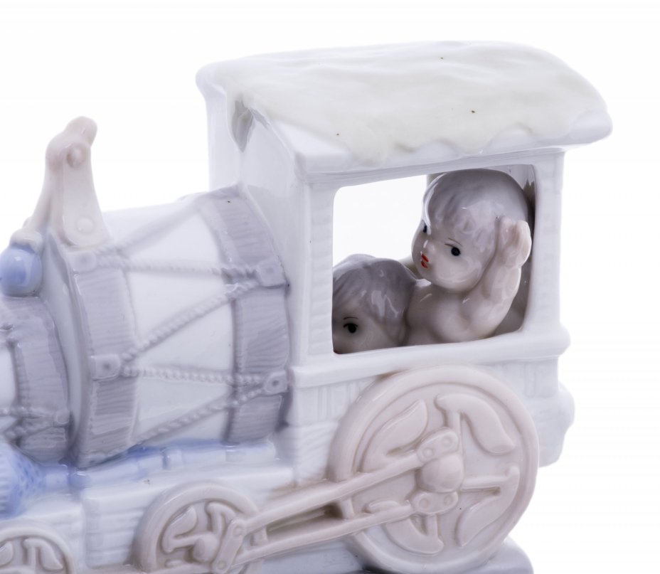 Статуэтка "Веселый паровозик", фарфор, Китай, 2000-2015 гг., Китай