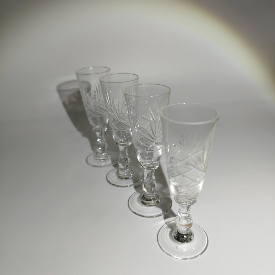 Набор рюмок на 4 персоны