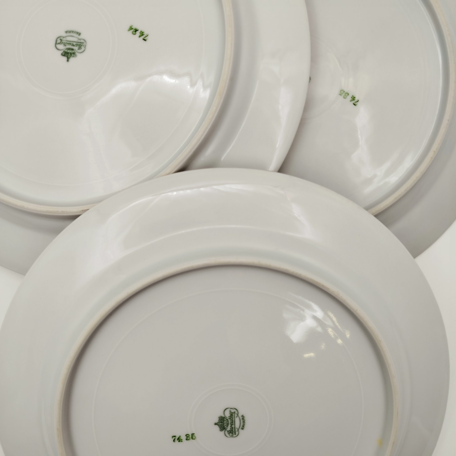 Набор обеденных тарелок с цветочным декором на 6 персон, фарфор, деколь, золочение, Bareuther & Co., Bavaria, Германия, 1931-1945 гг.