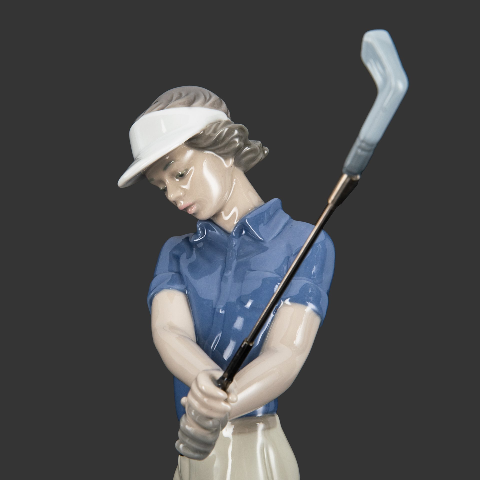 Статуэтка "Игрок в гольф" (Swing Masculino Fore), фарфор, роспись, NAO Porcelain, Испания, 2003 г.