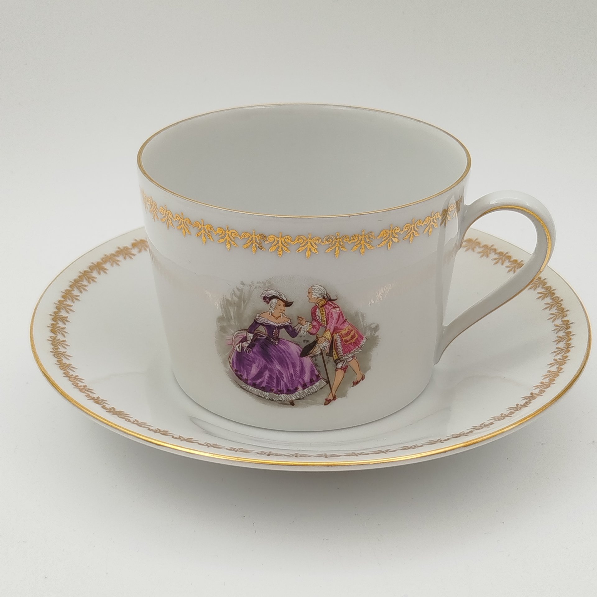 Пара чайная (большая) "Галантная сцена", фарфор, деколь с подрисовкой, золочение, Seltmann Weiden, Германия, 1960-1980 гг.