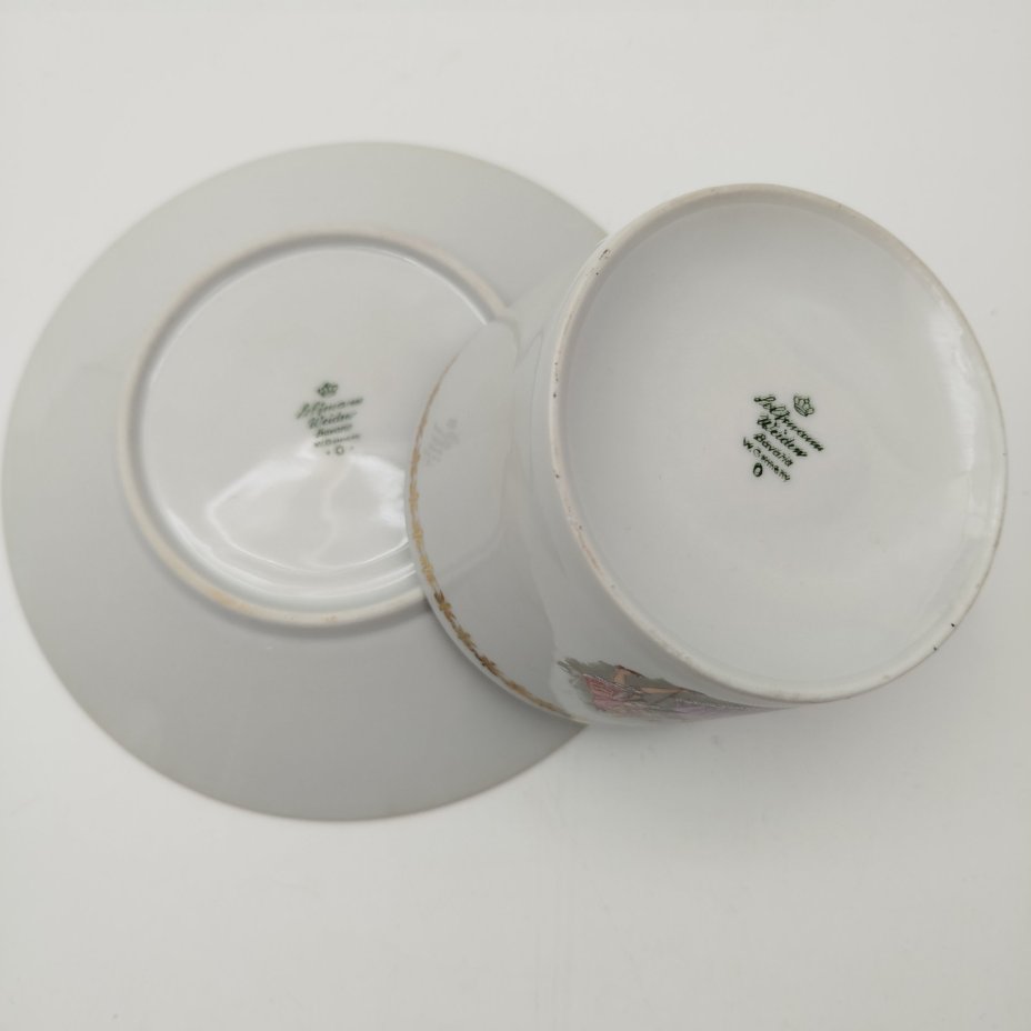 Пара чайная (большая) "Галантная сцена", фарфор, деколь с подрисовкой, золочение, Seltmann Weiden, Германия, 1960-1980 гг.