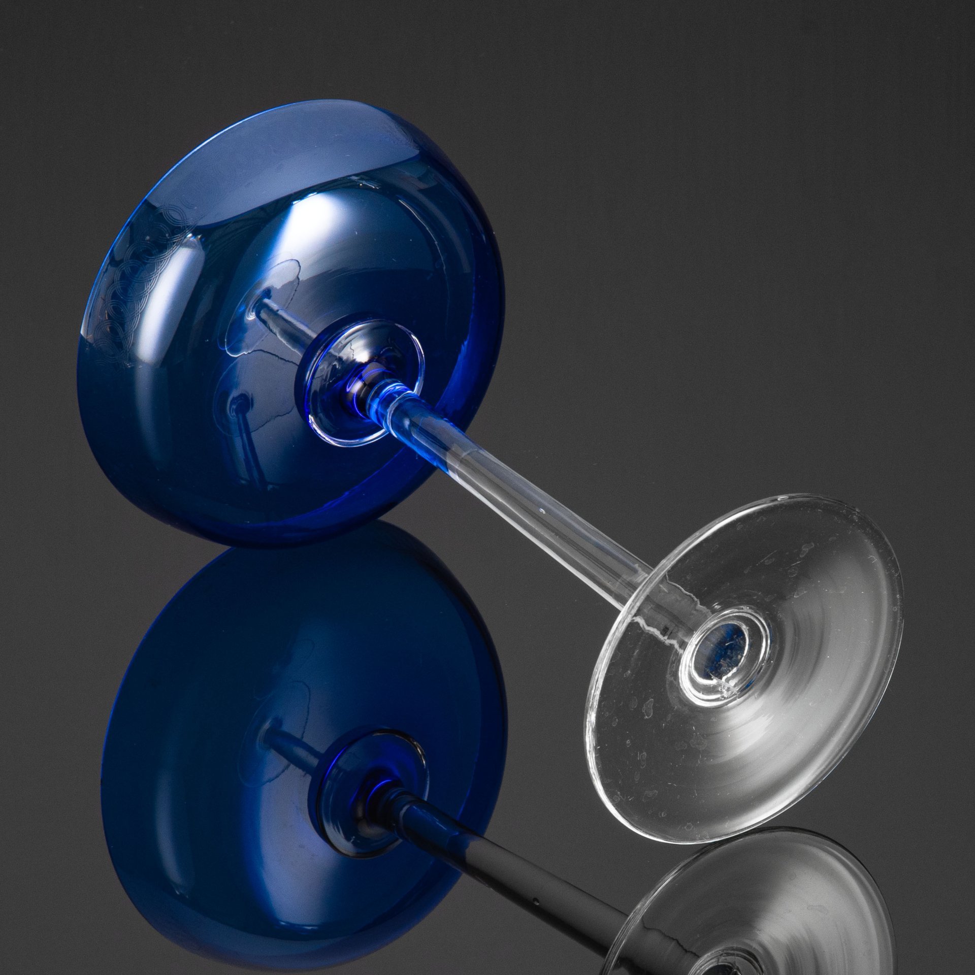 Ваза (конфетница) на высокой ножке, с геометрическим декором, Мальцовский стекольный завод