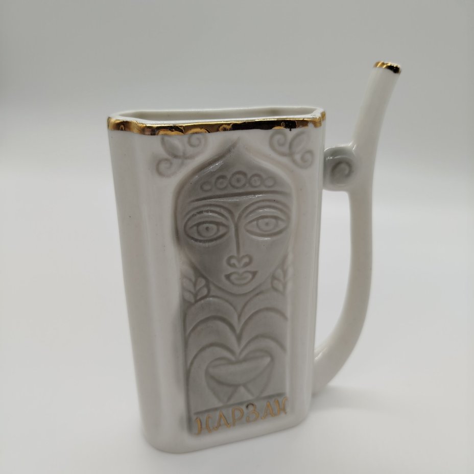 Бюветница (поильник) с надписью "Нарзан", фарфор, золочение, Кисловодская фабрика сувениров, СССР, 1960-1970 гг.