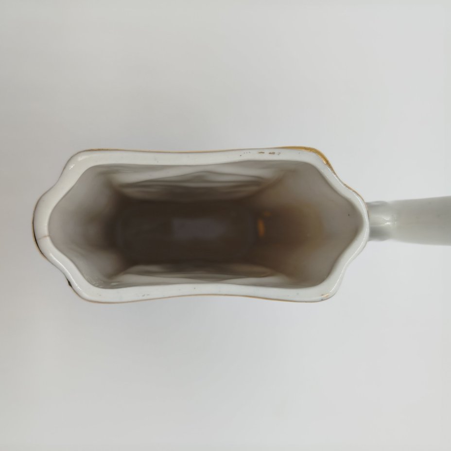 Бюветница (поильник) с надписью "Нарзан", фарфор, золочение, Кисловодская фабрика сувениров, СССР, 1960-1970 гг.