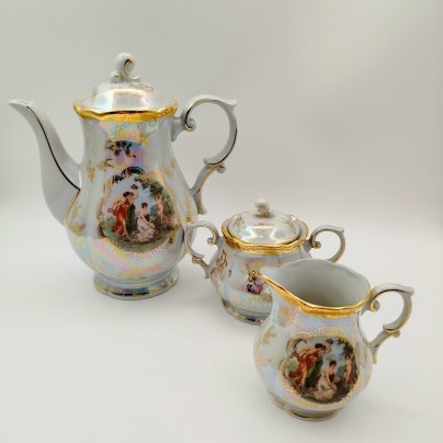 Набор кофейный "Мадонна" (кофейник, сахарница, молочник), фарфор, люстр, деколь, золочение, Oscar Schlegelmilch, ГДР, 1953-1972 гг.