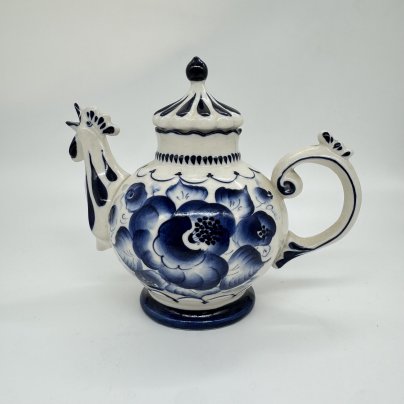 Чайник с цветочным декором, гжель