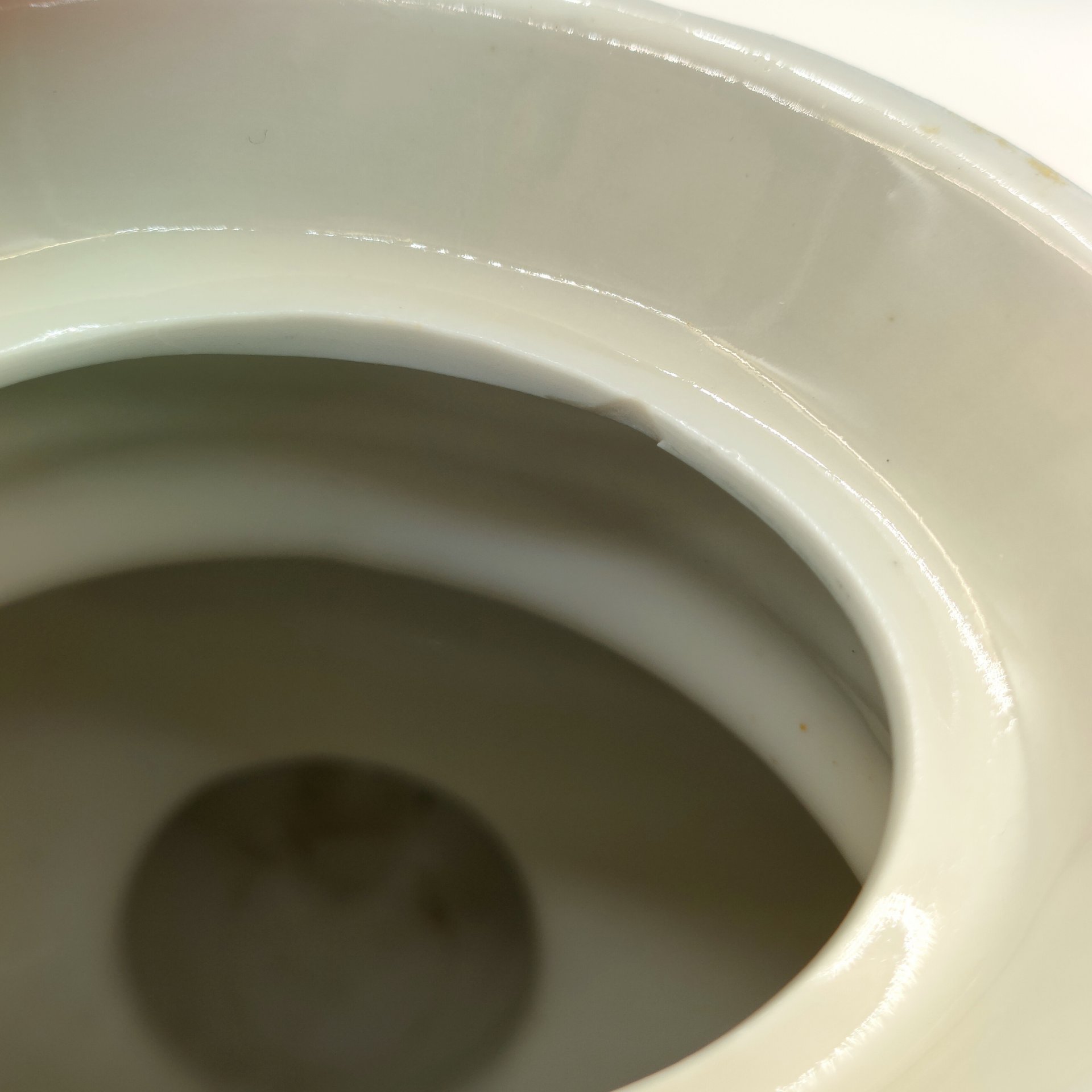 Чайник фигурный из сервиза "Новгородский" ("Декоративный", "Новгород"), автор В. В. Смоляр, фарфор, крытье кобальтом, золочение, Бронницкий завод фарфоровых изделий «Возрождение», СССР, 1971-1981 гг.