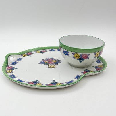Чашка с тарелкой, украшенные цветочным декором, фарфор, деколь, Западная Европа, 1930-1950 гг.
