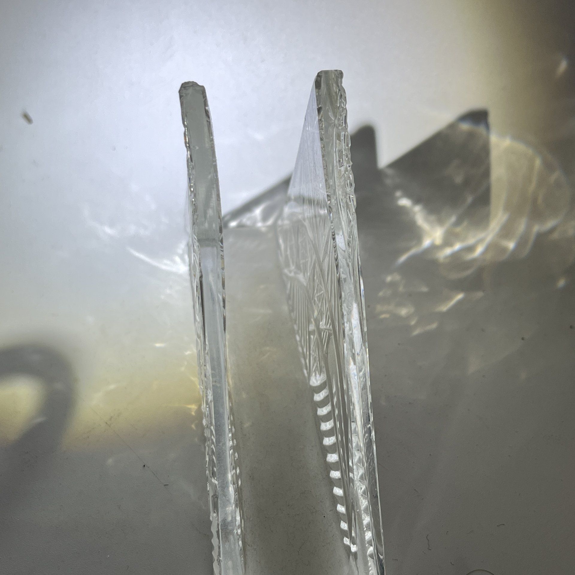 Салфетница с резным геометрическим декором