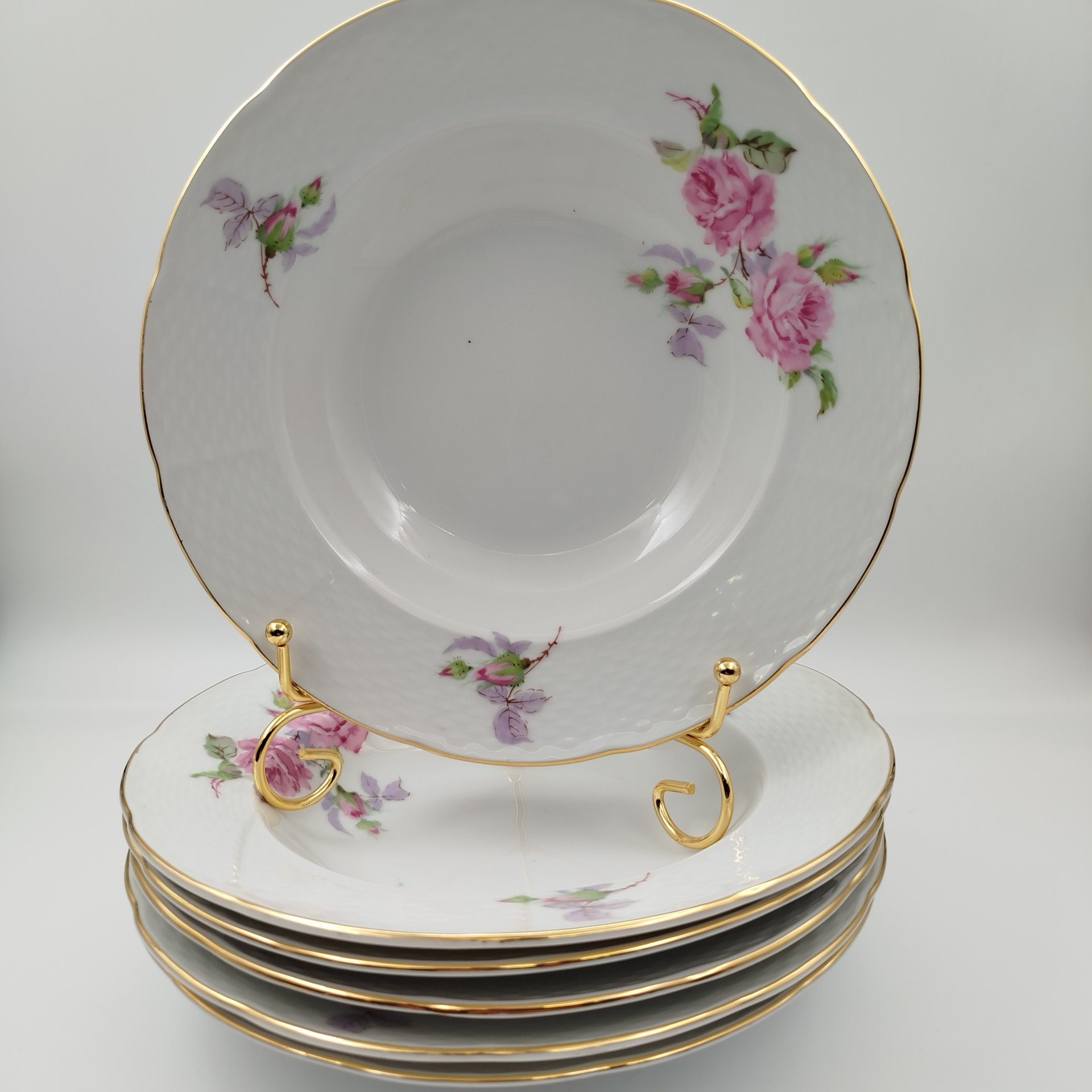 Набор суповых (глубоких) тарелок с цветочным декором на 6 персон, фарфор, деколь, золочение, Thun (Тун), Чехословакия, 1970-1990 гг.