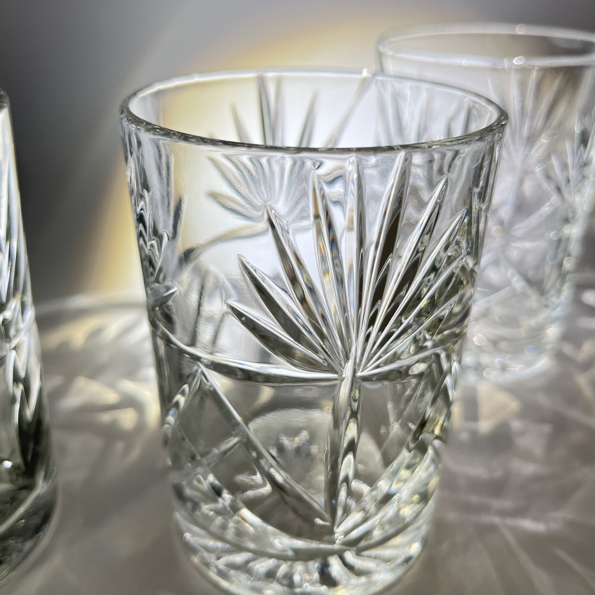 Стаканы с растительным декором на 4 персоны, хрусталь, пресс, Россия, 1980-2000 гг.