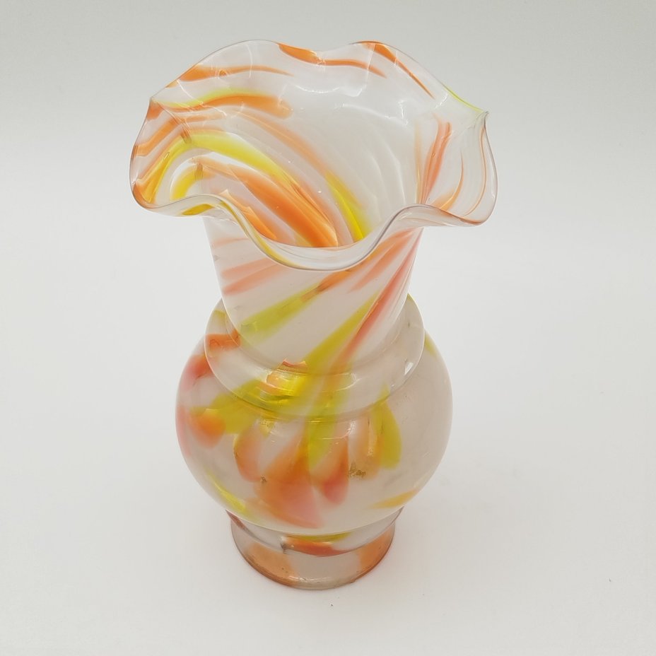 Ваза миниатюрная с волнистым бортом