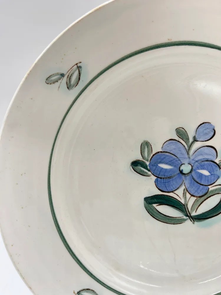 Набор из 3-х тарелок с цветочным декором, фаянс, Конаковский фаянсовый завод им. М.И. Калинина (ЗиК Конаково), СССР, 1962-1974 гг.