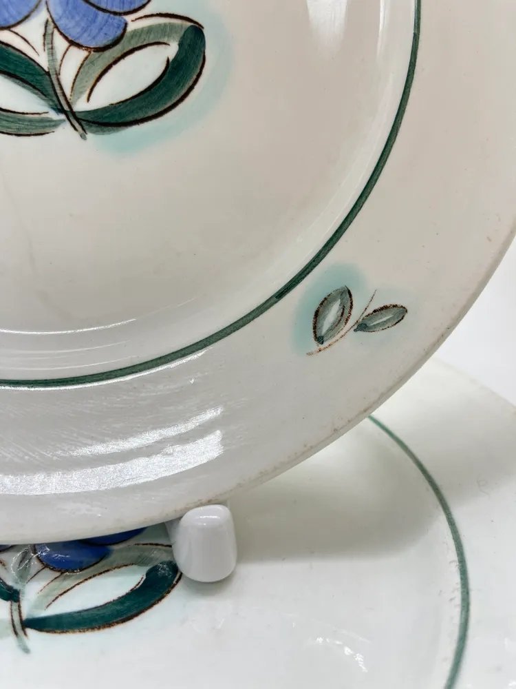 Набор из 3-х тарелок с цветочным декором, фаянс, Конаковский фаянсовый завод им. М.И. Калинина (ЗиК Конаково), СССР, 1962-1974 гг.