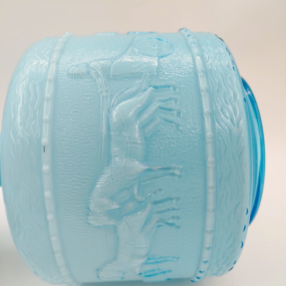 Ваза голубого оттенка с рельефным изображением колесницы, (Empoli) Opaline, цветное стекло, Murano, Италия, 1960-1980 гг.