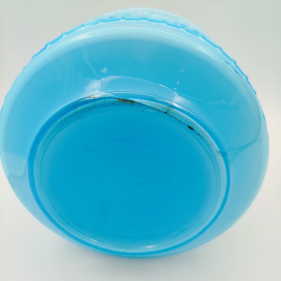 Ваза голубого оттенка с рельефным изображением колесницы, (Empoli) Opaline, цветное стекло, Murano, Италия, 1960-1980 гг.