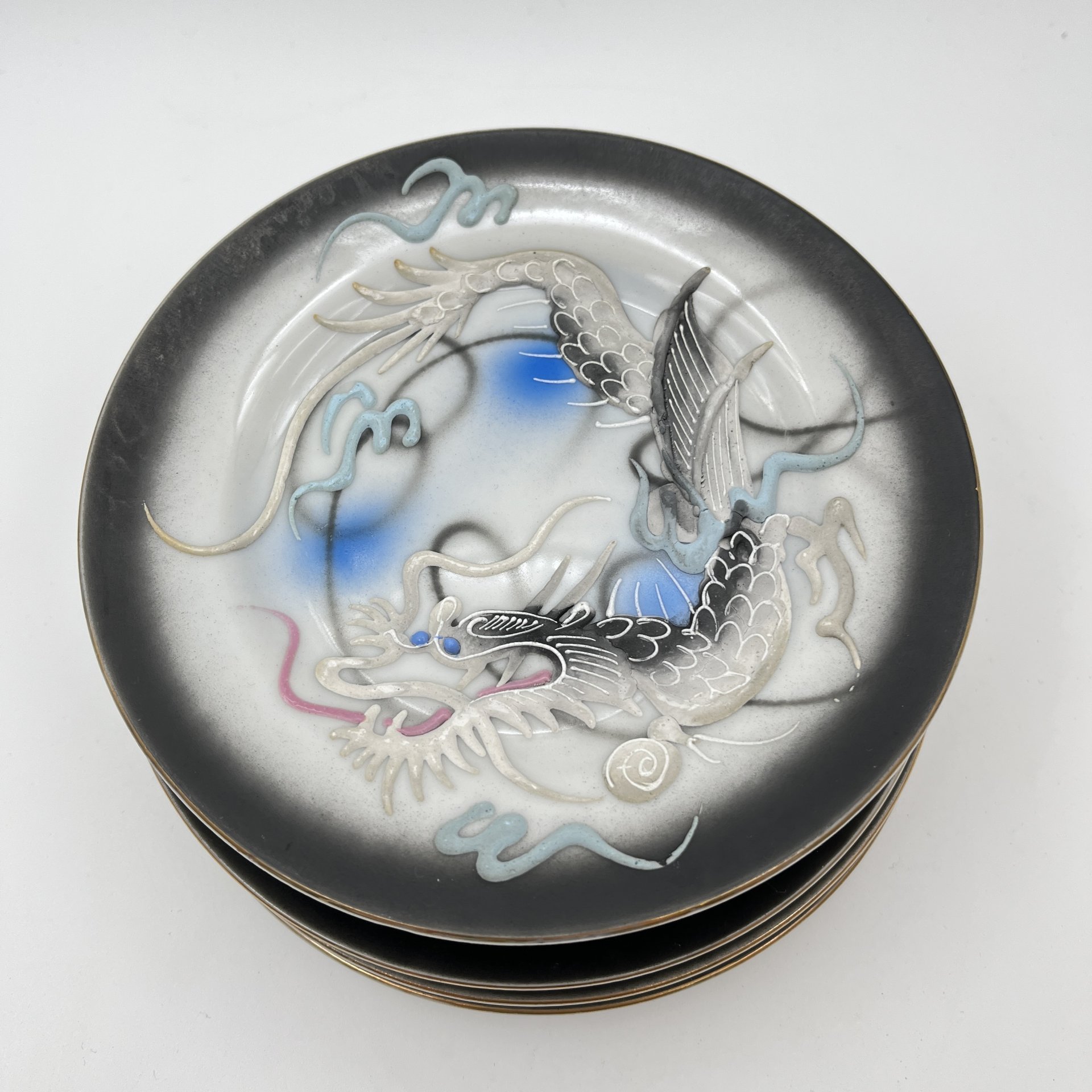 Набор из 6-ти десертных тарелок "Дракон",  Lux Porcelain FAHD M.K., фарфор, бисквит, роспись, золочение, Азия, 1970-1990 гг.