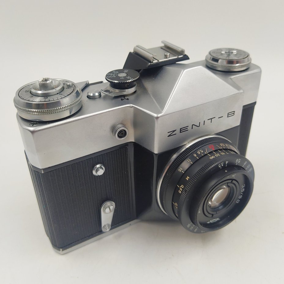 Фотоаппарат "Зенит-В" с объективом "Индустар-50-2" в оригинальном кофре, металл, пластик, кожа, стекло, Красногорский механический завод (КМЗ), СССР, 1972 г.