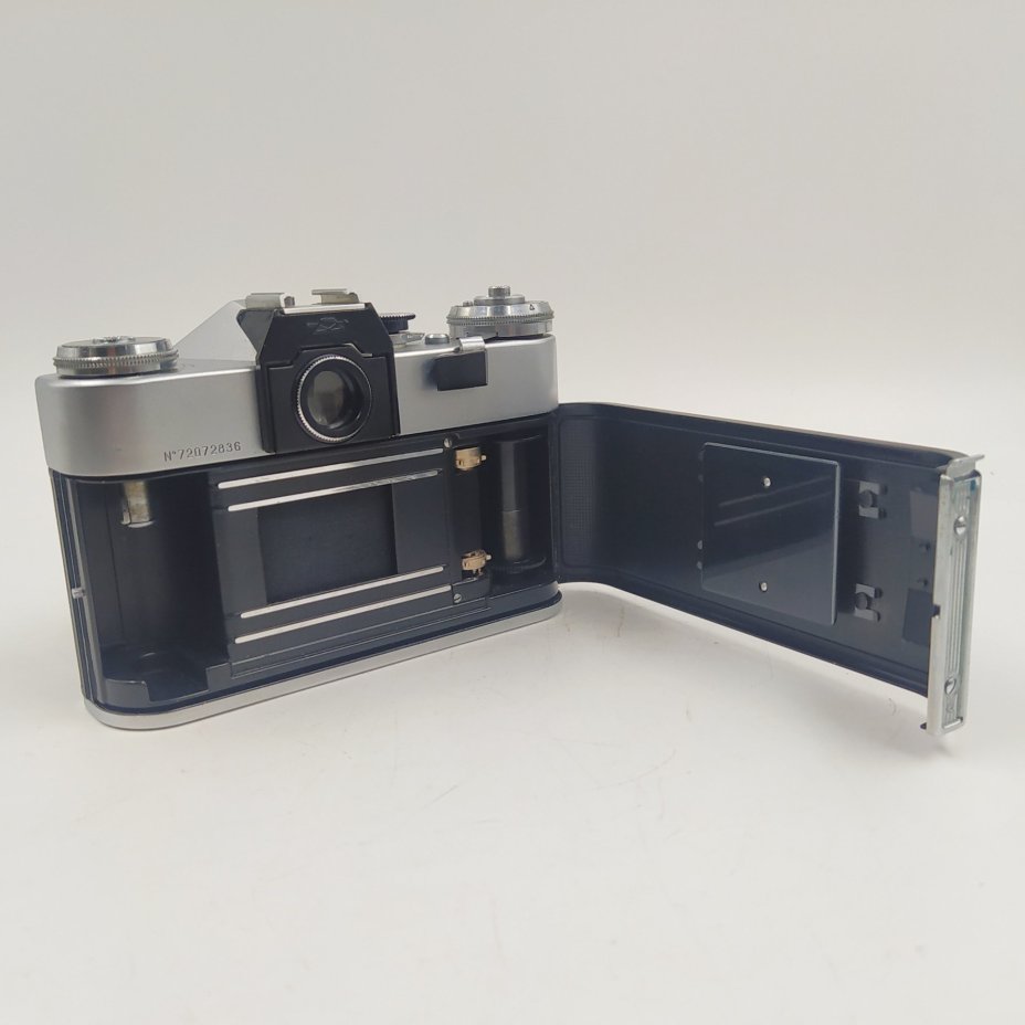 Фотоаппарат "Зенит-В" с объективом "Индустар-50-2" в оригинальном кофре, Красногорский механический завод (КМЗ)