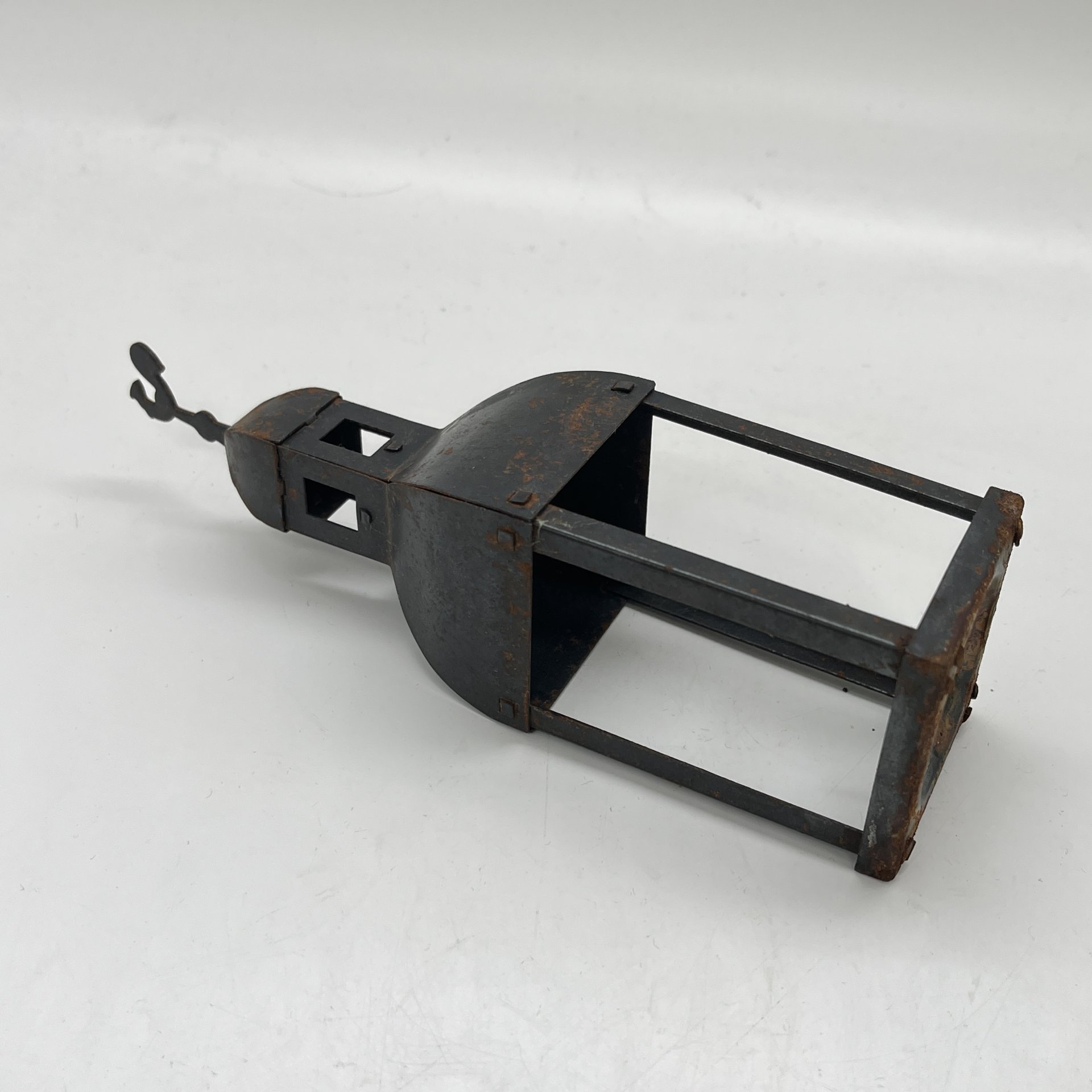 Подсвечник для чайной свечи в виде башни/колокольни с навершием в виде флюгера-петушка, металл, Западная Европа, 1970-1990 гг.