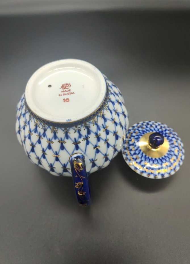 Сахарница с крышкой, рисунок "Кобальтовая сетка", Ленинградский фарфоровый завод (ЛФЗ)