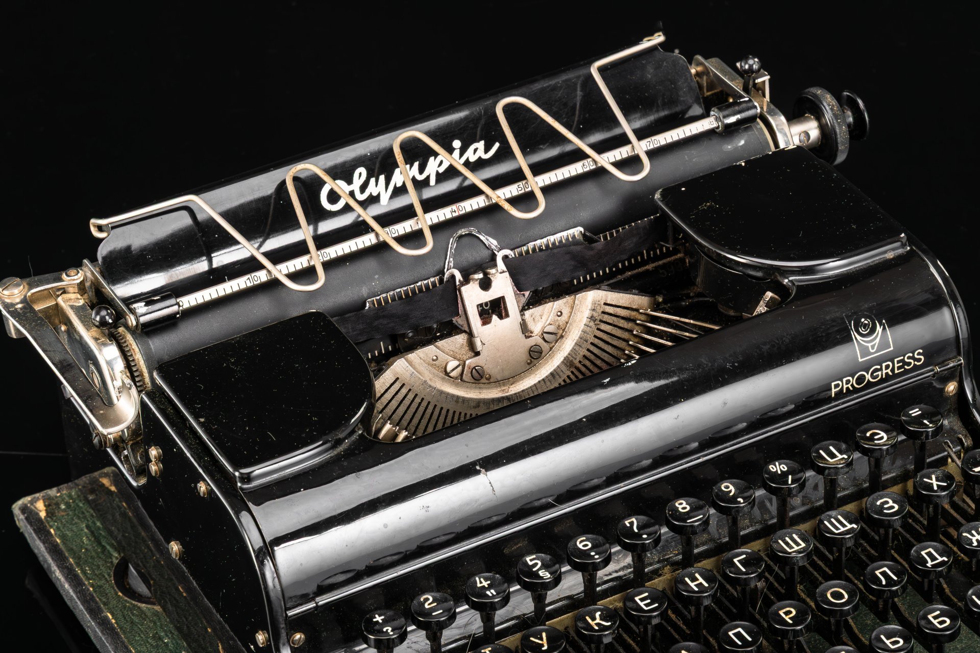 Машинка печатная модели "Progress" в кофре, русская клавиатура, металл, пластик, краска, Olympia Werke, Германия, 1931-1960 гг.