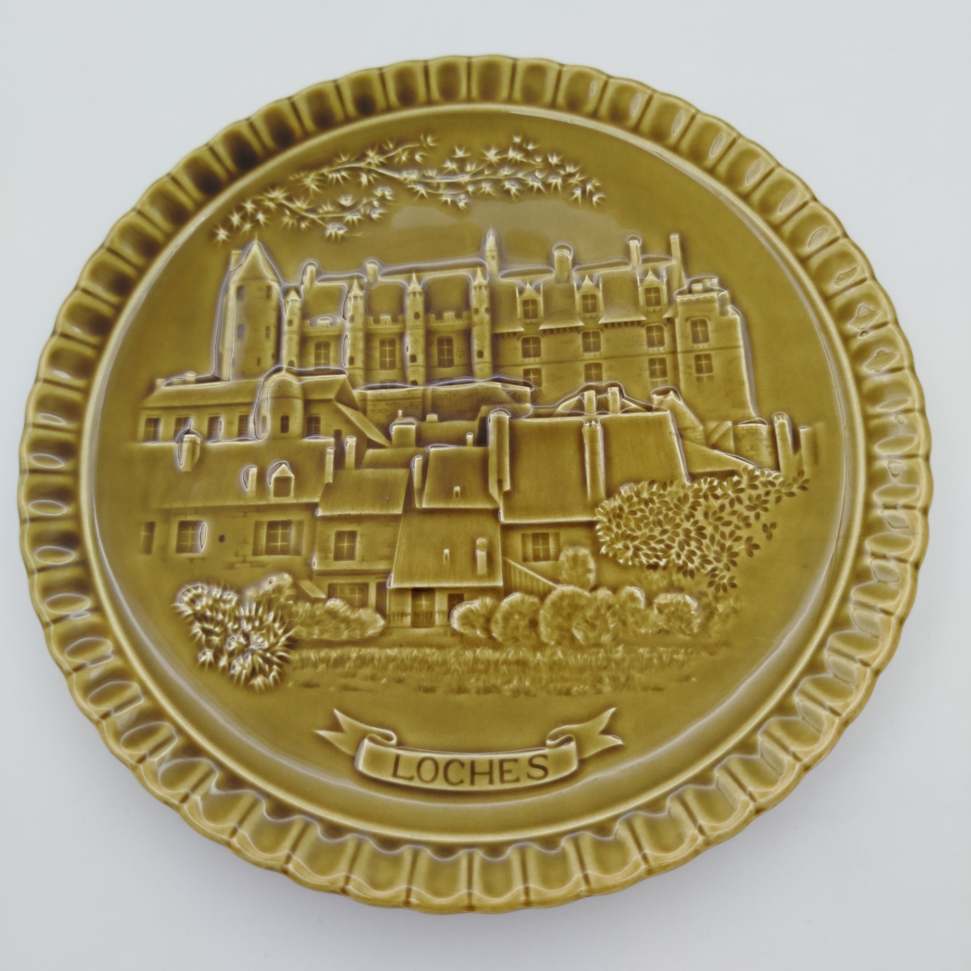Декоративная тарелка из серии "Замки Франции"  (Loches), Gien, керамика, глазурь
