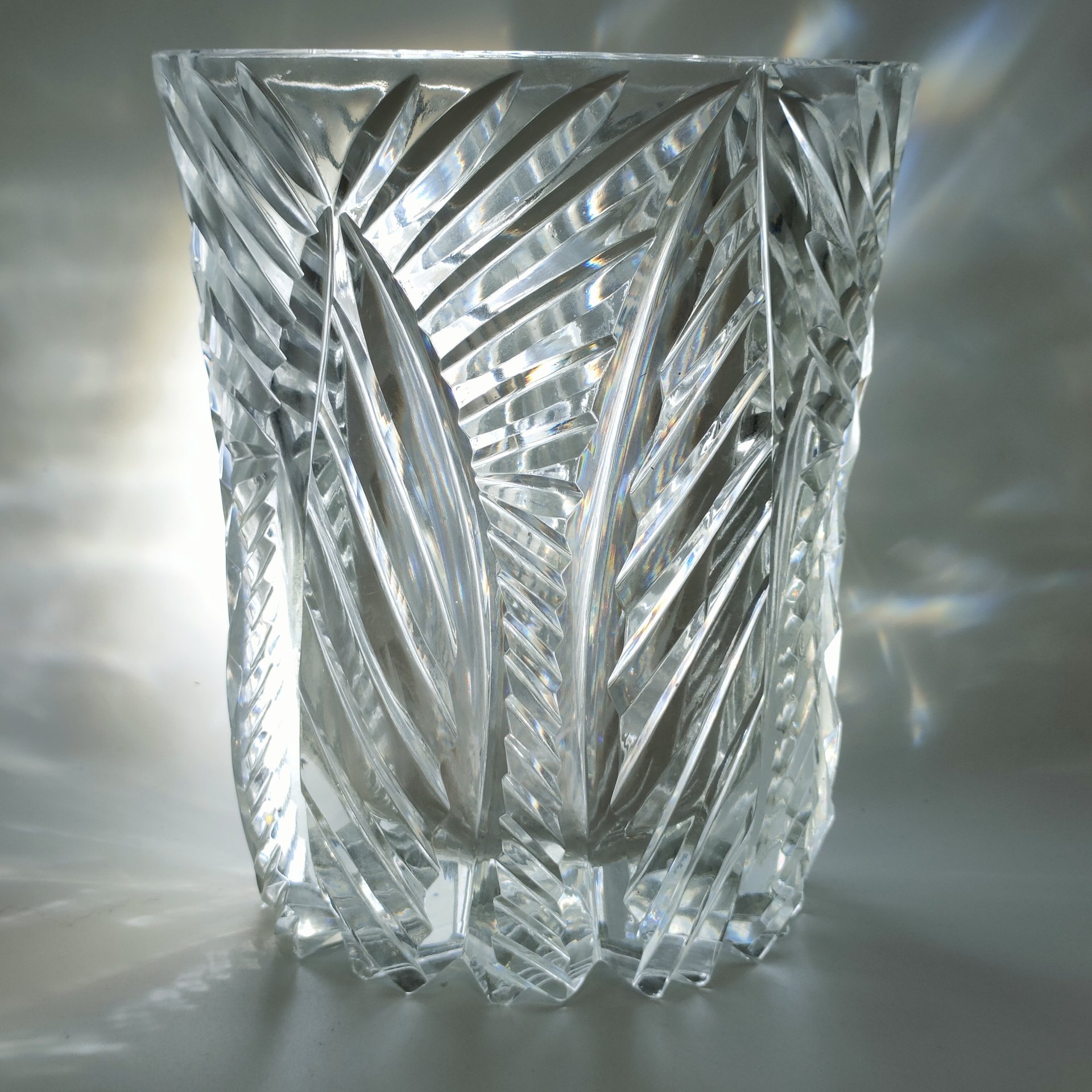 Ваза с резным геометрическим декором, хрусталь, алмазная грань, СССР, 1970-1990 гг.