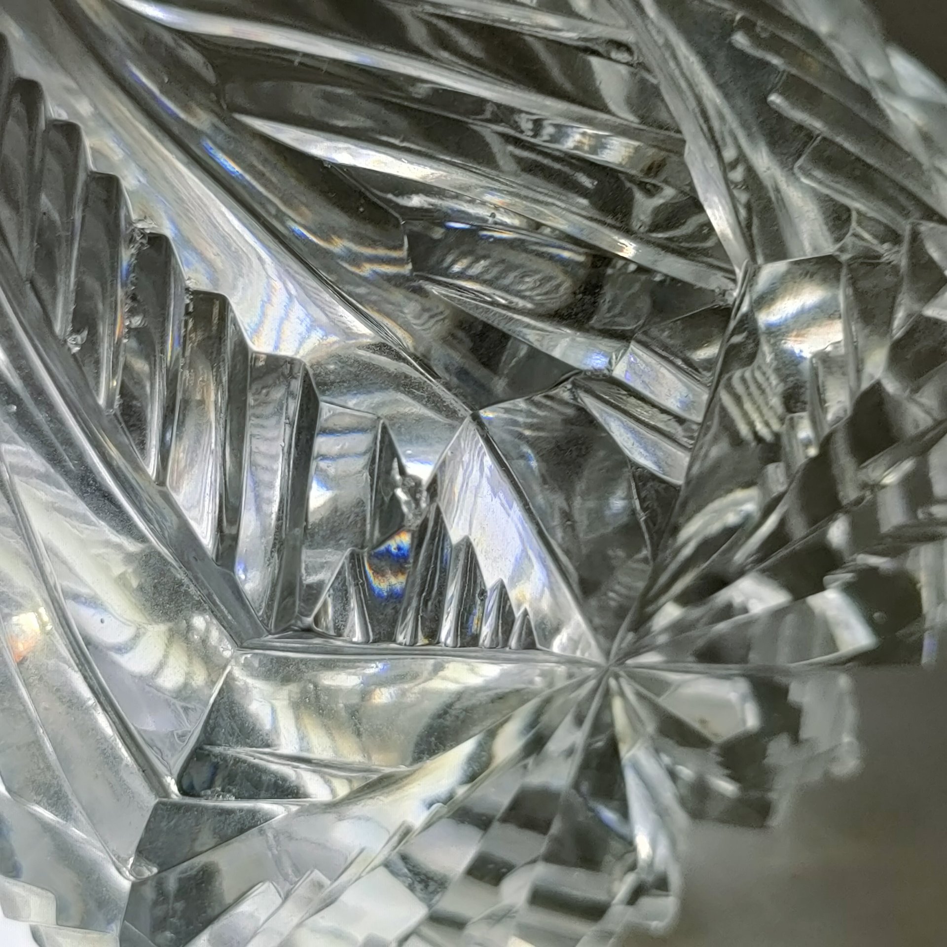 Ваза с резным геометрическим декором, хрусталь, алмазная грань, СССР, 1970-1990 гг.