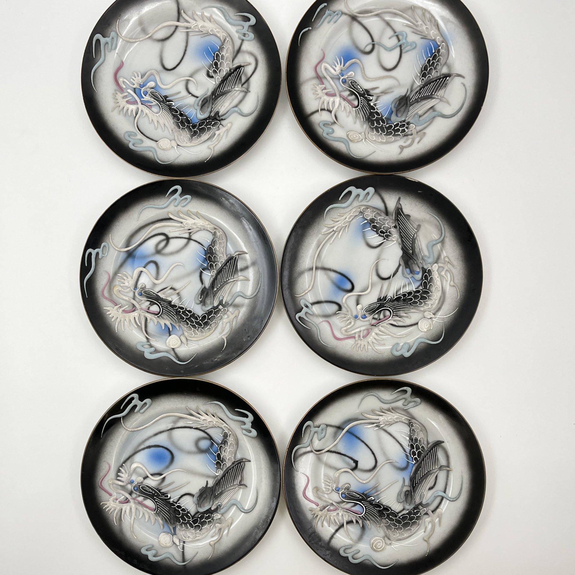 Набор из 6-ти десертных тарелок "Дракон",  Lux Porcelain FAHD M.K., фарфор, бисквит, роспись, золочение, Азия, 1970-1990 гг.