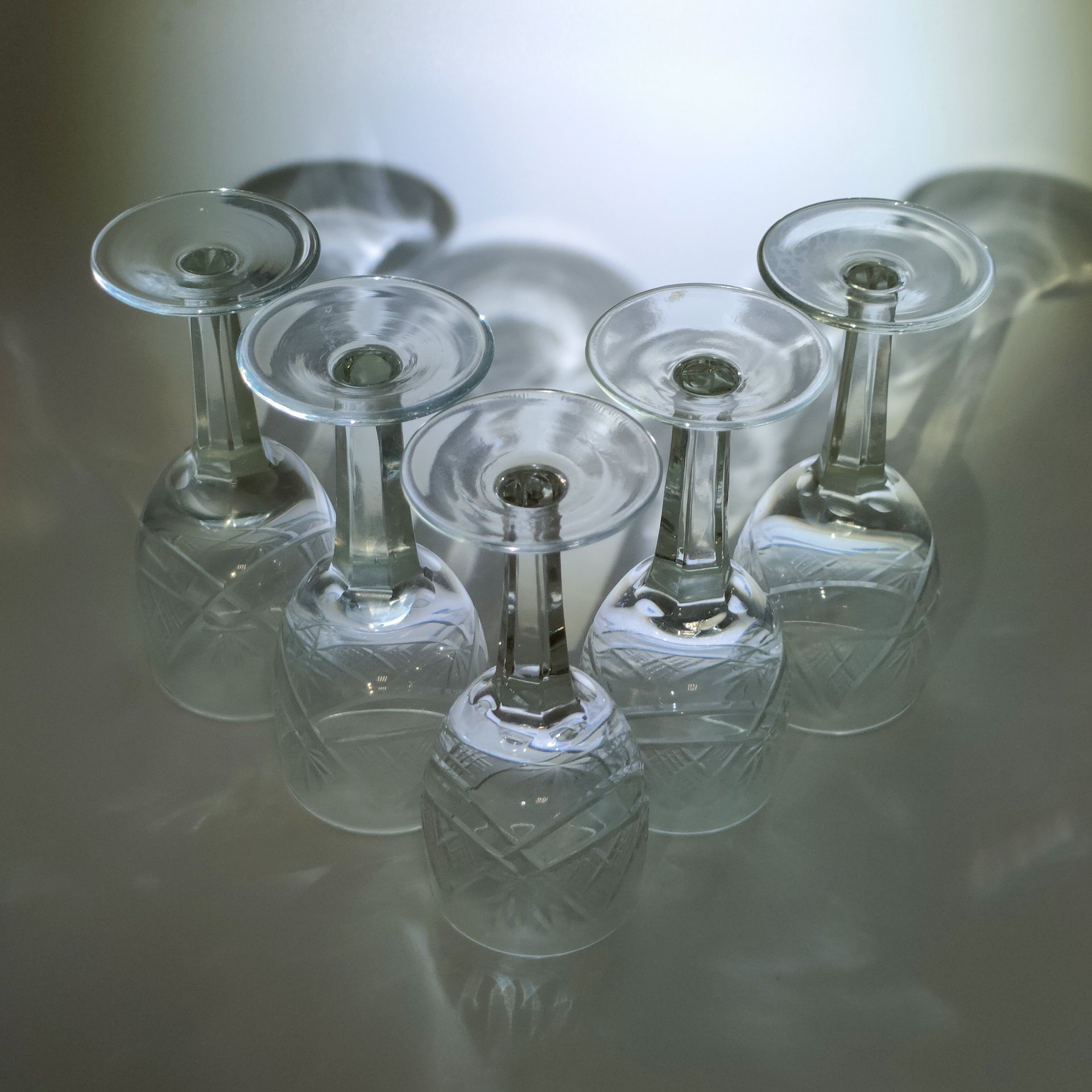 Набор из 5-ти рюмок с резным геометрическим декором