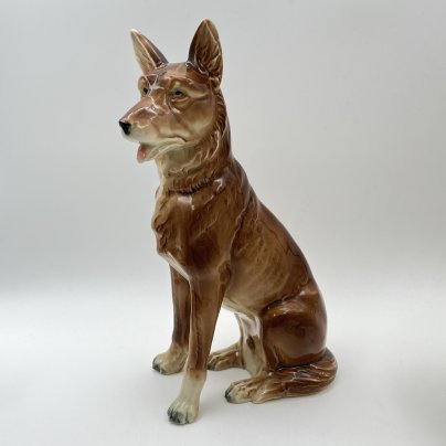 Статуэтка "Сидящая овчарка", фаянс, аэрография, Западная Европа, 1960-1990 гг.