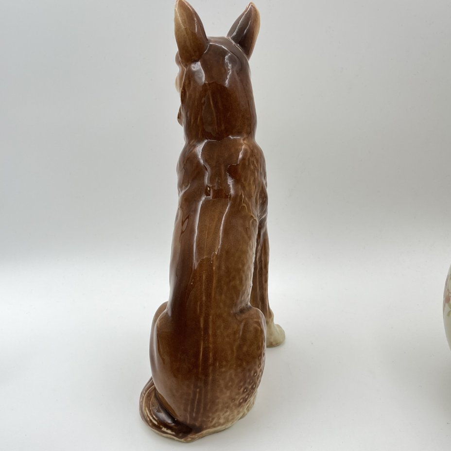 Статуэтка "Сидящая овчарка"