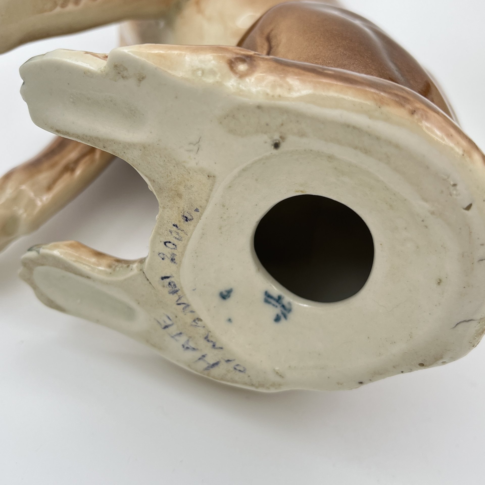 Статуэтка "Сидящая овчарка", фаянс, аэрография, Западная Европа, 1960-1990 гг.