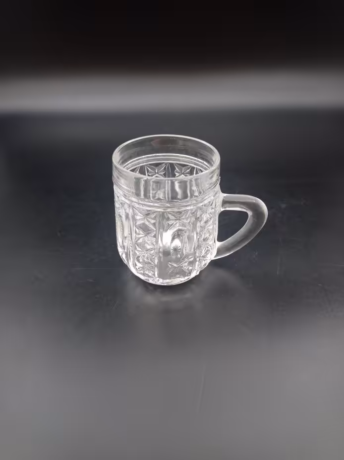 Кружка с рельефным декором