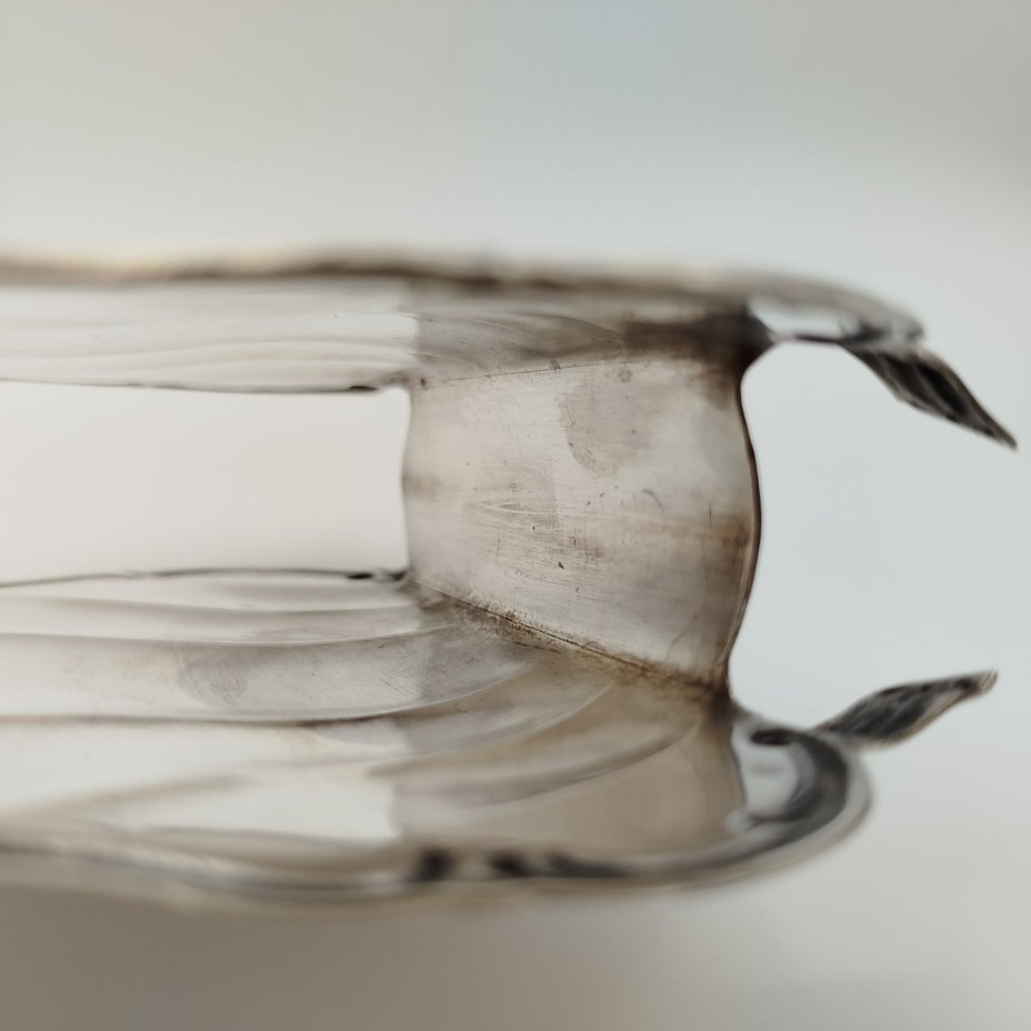 Салфетница, выполненная в форме раковины, мНЦ (медь-никель-цинк), Киевский завод столовых приборов и посуды им. Дзержинского (ЗiД, ЗиД), СССР, 1950-1960 гг.