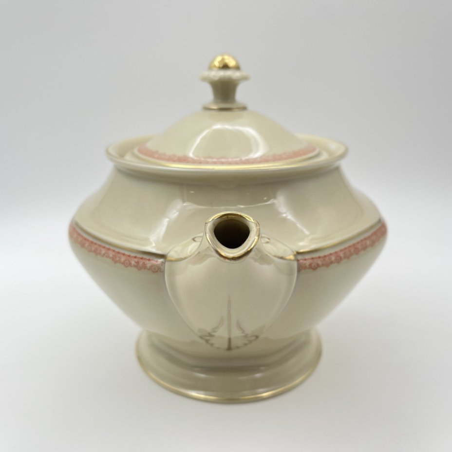 Чайник заварочный, украшенный растительным орнаментом, фарфор, деколь, золочение, Rosenthal (Розенталь), Германия, 1941 г.