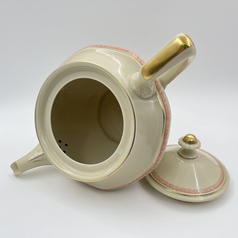 Чайник заварочный, украшенный растительным орнаментом, фарфор, деколь, золочение, Rosenthal (Розенталь), Германия, 1941 г.