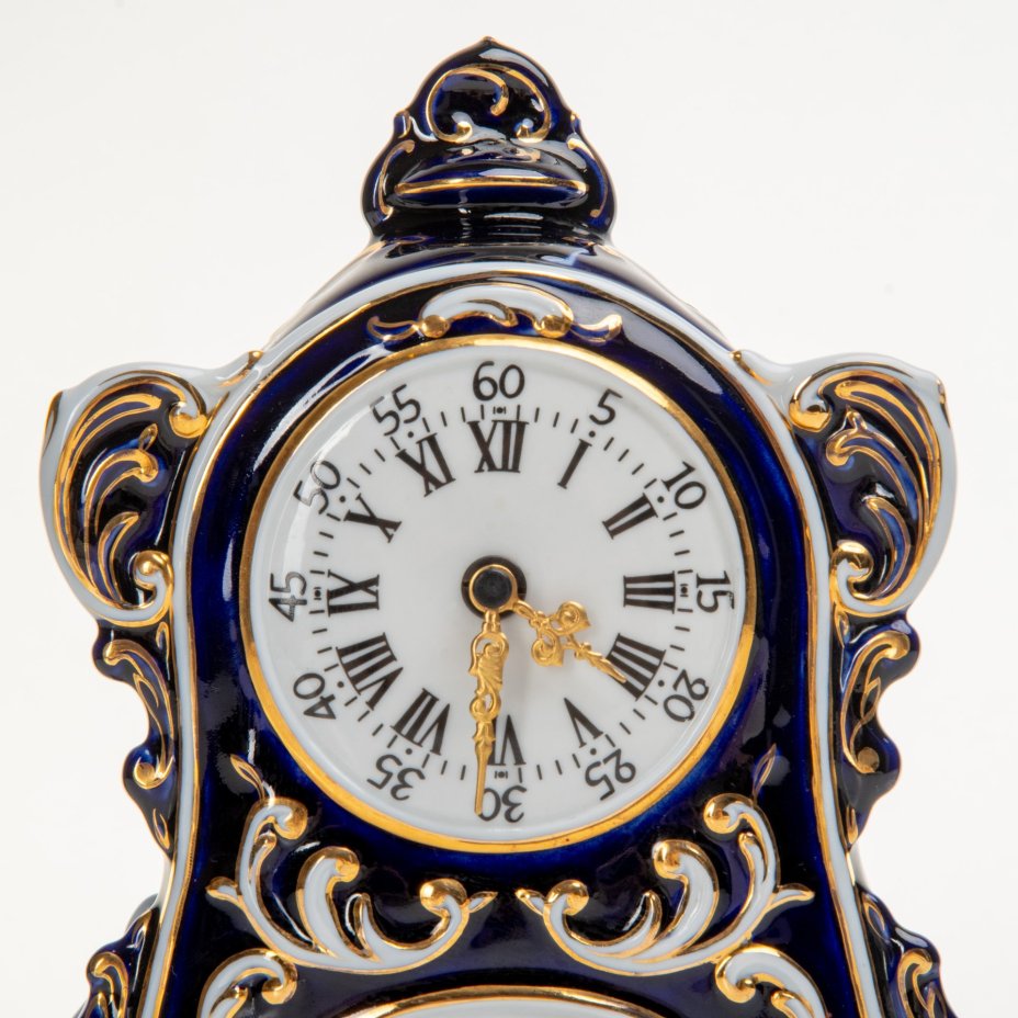 Часы каминные, выполненные стиле "Барокко", Royal Dux