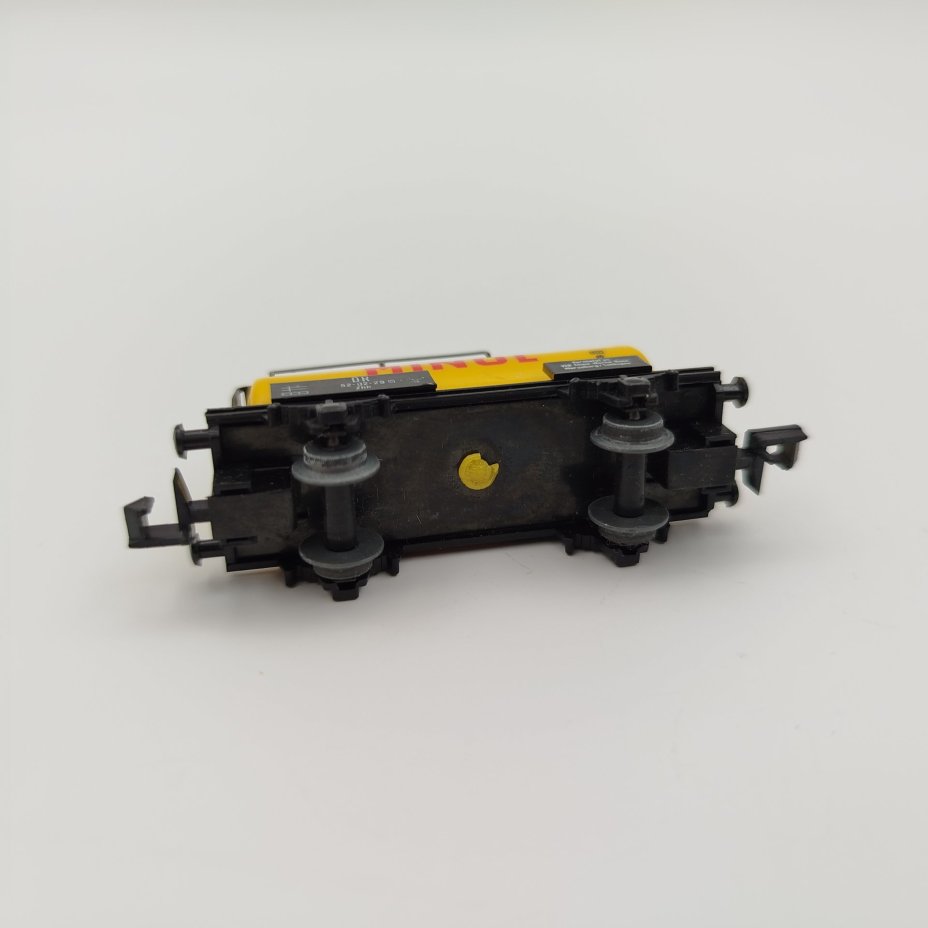 Модель железнодорожного вагона "Цистерна MINOL 5/4148-025", в оригинальной коробке, пластик, картон, печать, Piko, Piko