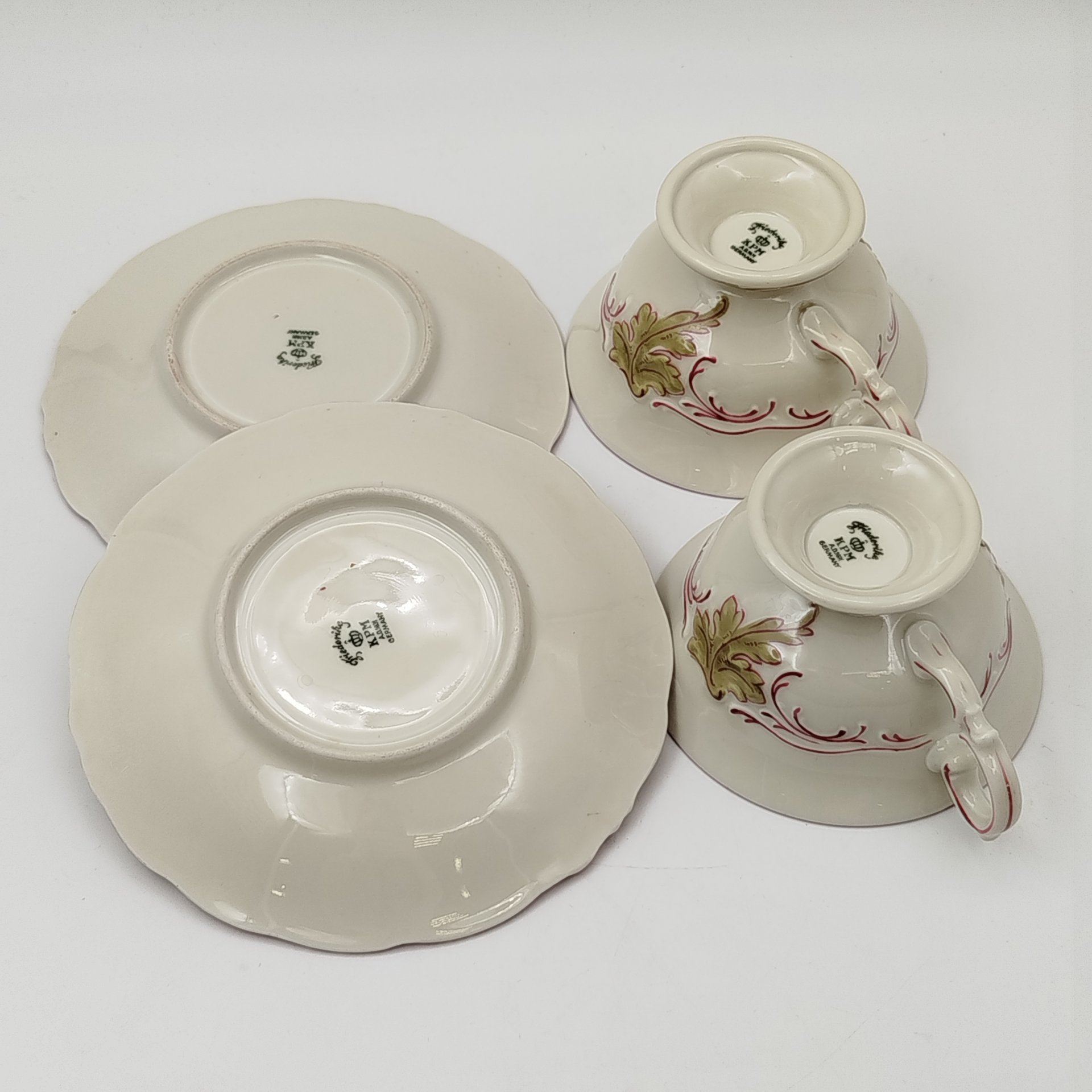 Набор из 2 чайных пар с растительным декором