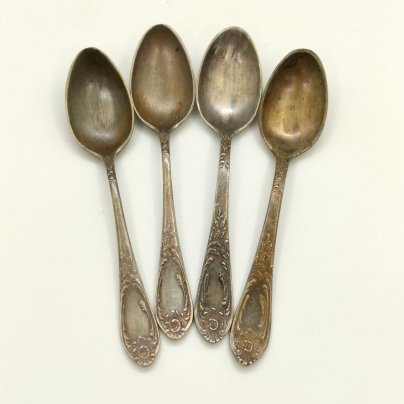 Набор из 4-х чайных ложек, украшенных растительным декором, мНЦ (медь-никель-цинк), Вольнянский завод столовых приборов им. Шевченко (ЗiШ, ЗиШ), СССР, 1960-1990 гг.