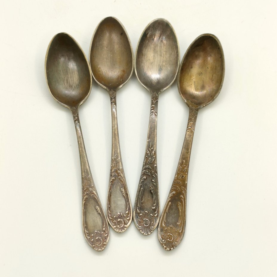 Набор из 4-х чайных ложек, украшенных растительным декором, мНЦ (медь-никель-цинк), Вольнянский завод столовых приборов им. Шевченко (ЗiШ, ЗиШ), СССР, 1960-1990 гг.