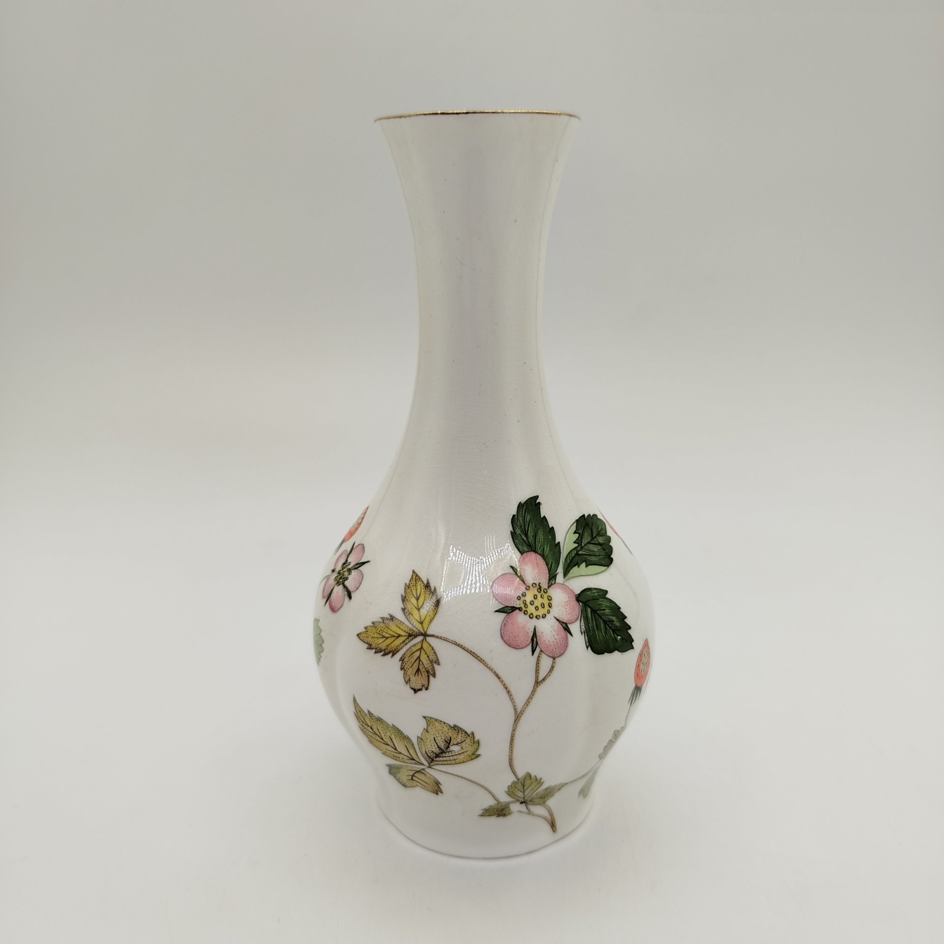 Ваза с растительным декором, фарфор, деколь, золочение, Hitkari Potteries, Индия, 1980-1990 гг.