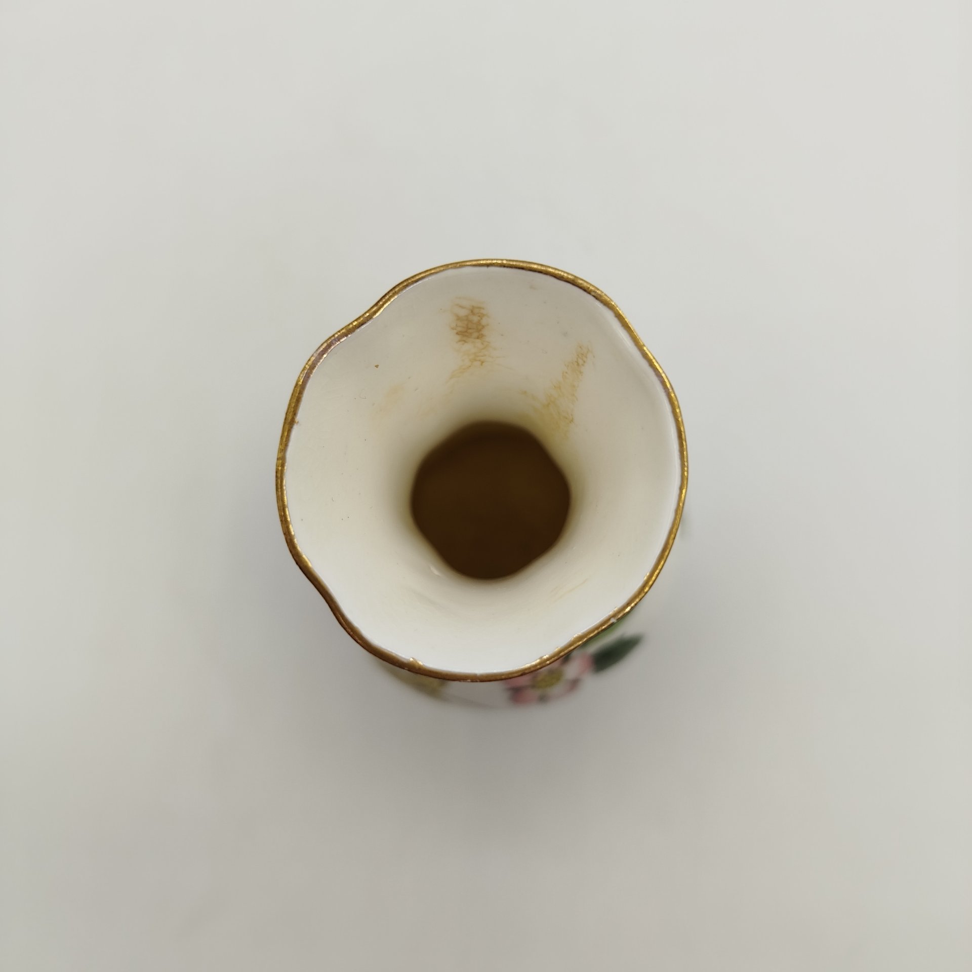 Ваза с растительным декором, фарфор, деколь, золочение, Hitkari Potteries, Индия, 1980-1990 гг.