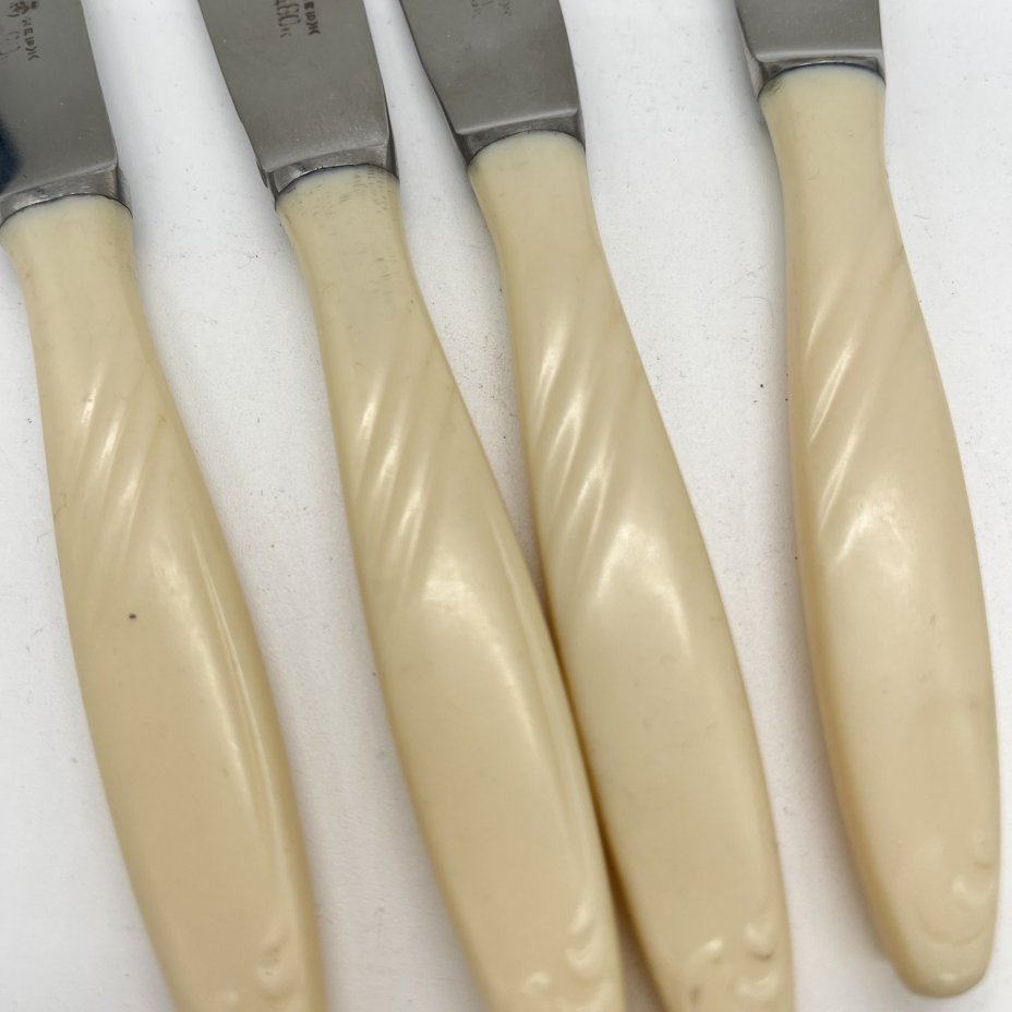 Набор из 4 столовых ножей