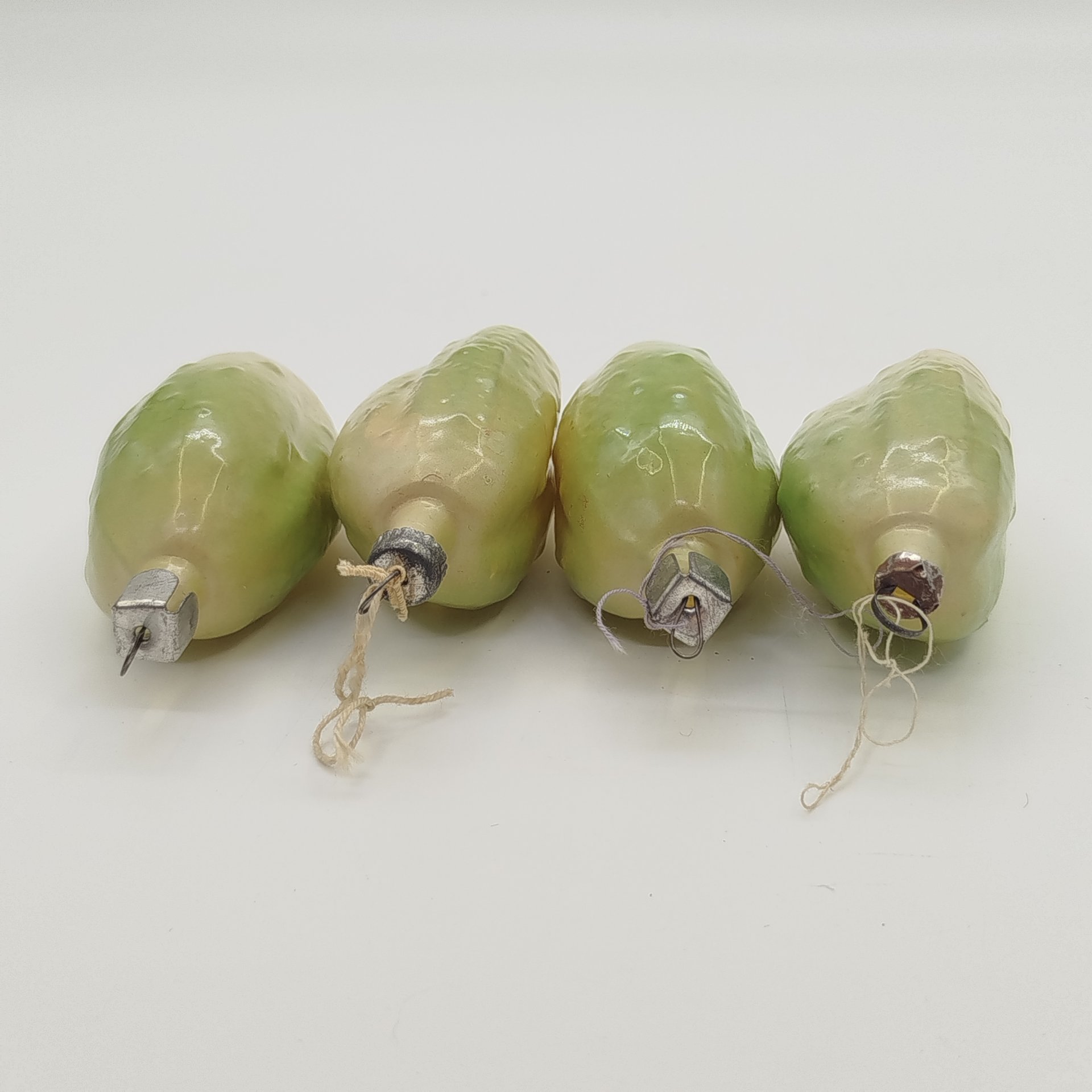 Набор из 4-х ёлочных игрушек "Огурцы", стекло, краска, металл, СССР, 1950-1970 гг.
